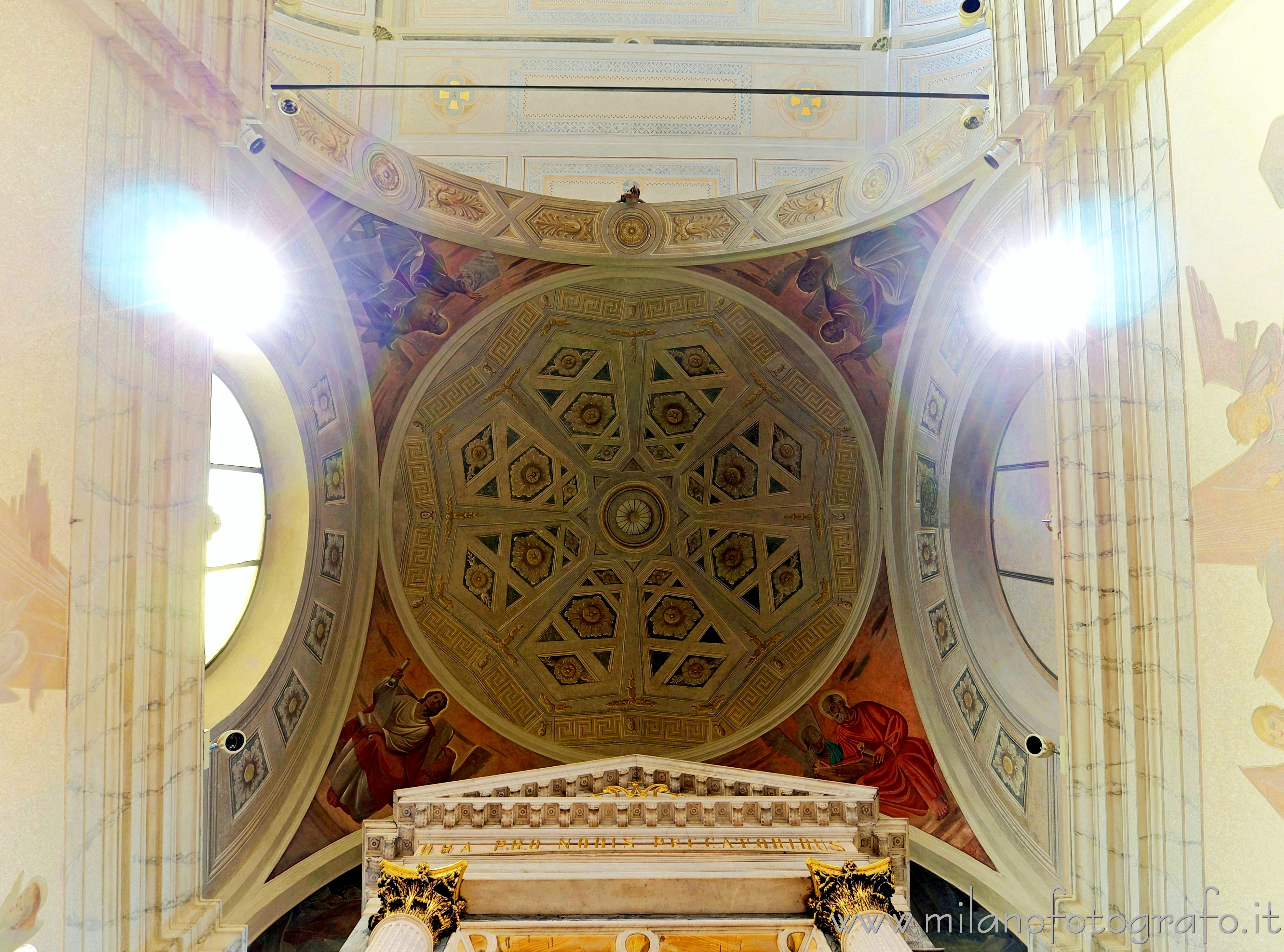 Milano - Soffitto liberty del presbiterio della Chiesa di Sant'Ambrogio ad Nemus